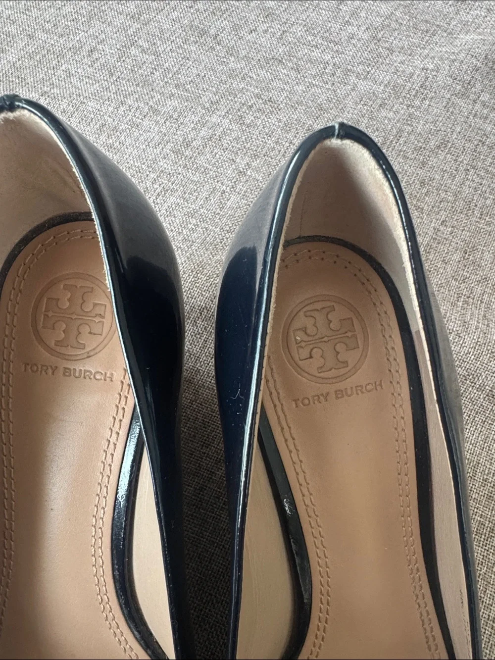 Tory Burch Navy Patent Logo Round-Toe Medium Height Heels